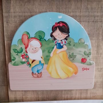 Picture of SNOW WHITE SMALL NAME PLATE